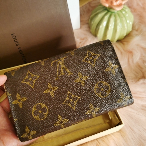 Pre loved Louis Vuitton - Picture 6 of 15